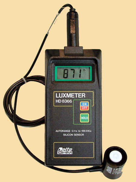 hd8366lux450x600.jpg (55980 bytes)