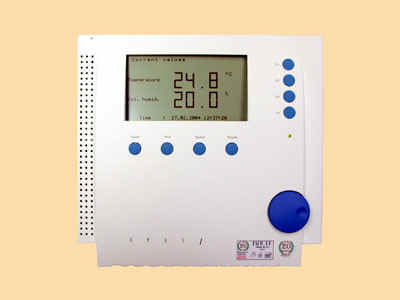 opusi_400x300_03.jpg (31196 bytes)