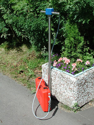 komposti10 300x400.jpg (66359 bytes)