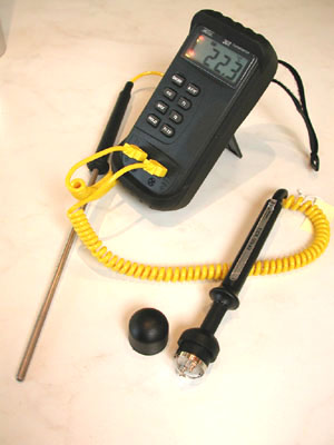 ro-307_300x400.jpg (27668 bytes)