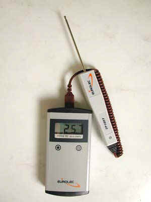 th103_02_300x400.jpg (26702 bytes)